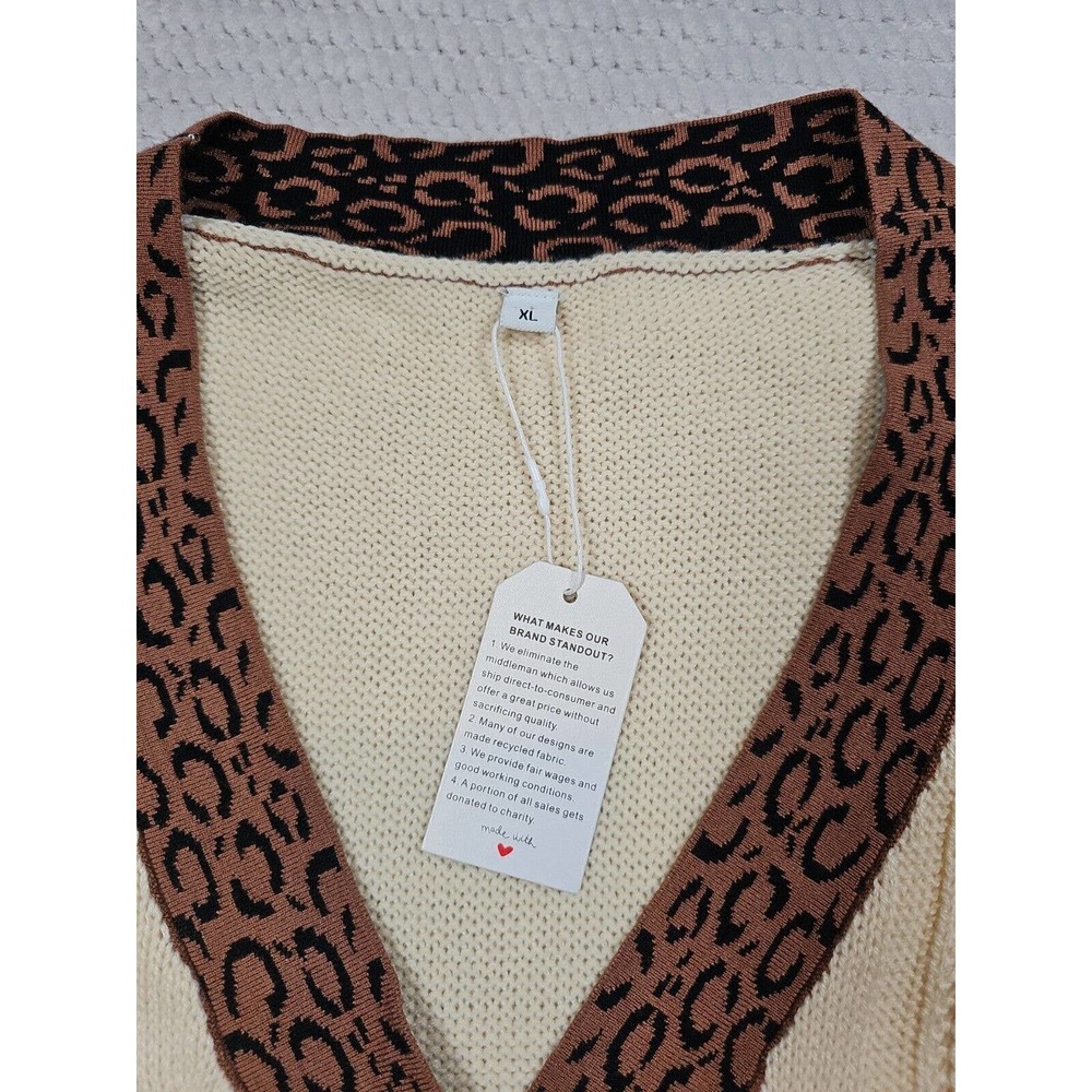 Made With Love Sweater Womens XL Cream & Animal Print Pearl Buttons - Picture 4 of 6